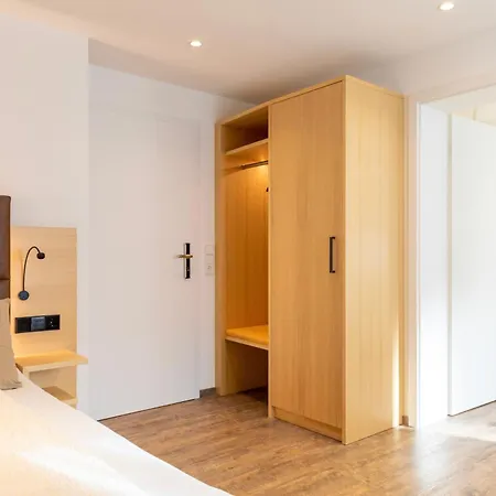 Zum Ochsen Guest house 2*